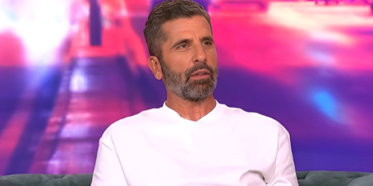 Θανάσης Βισκαδουράκης: Ζω κατά λάθος, το ότι δεν είμαι ακόμα νεκρός ή δεν έχω μπει φυλακή είναι παράδοξο για μένα