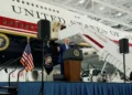 Ο Τραμπ παρέλαβε το νέο Air Force One, δώρο του Κατάρ: Προανήγγειλε ταξίδια σε Τουρκία και Κίνα, απείλησε εκ νέου το Ιράν, βίντεο