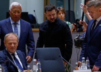 Σύνοδος Κορυφής ΕΕ: Ρήγμα για τις συνομιλίες με Ρωσία – Τα δύο «στρατόπεδα» και η στάση Μακρόν, Μερτς
