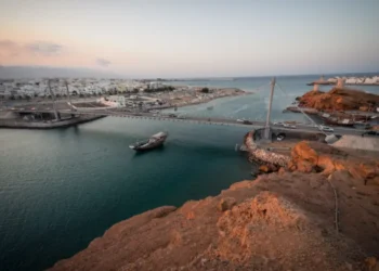 Κρίση στη Μέση Ανατολή: Η παγκόσμια οικονομία μετά το σοκ, τα σενάρια για τα καύσιμα και οι τιμές στην Ελλάδα