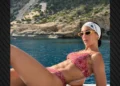 Η Ευγενία Σαμαρά φωτογραφίζεται με μαγιό και γράφει «Λίγη ακόμη θάλασσα γιατί πλησιάζει η ώρα που θα βρεθώ και πάλι στα βουνά»