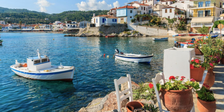 «Ήλιος, πολιτισμός, περιπέτεια»: Ελληνικό νησί ανάμεσα στους κορυφαίους ευρωπαϊκούς προορισμούς για το καλοκαίρι