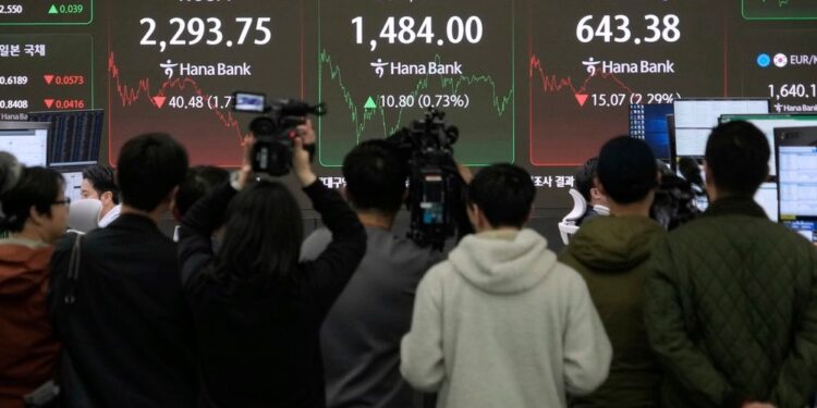 Mπορεί μια κυβερνοεπίθεση με AI να προκαλέσει ντόμινο στις παγκόσμιες αγορές;