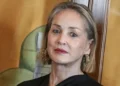 Η Σάρον Στόουν συγκινεί: «Μετά το εγκεφαλικό οι προτάσεις για δουλειά εξαφανίστηκαν, άνθρωποι με εκμεταλλεύτηκαν»