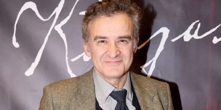 Νίκος Ορφανός: «Μου πρότεινε η γυναίκα μου να παντρευτούμε και ο γάμος έγινε στην Κρήτη με 8 καλεσμένους»