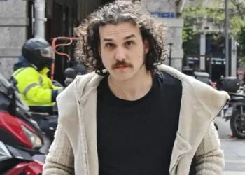 Αιμιλιανός Σταματάκης: Όταν συνεργάστηκα με τον Νίκο Καρβέλα ήταν αρκετά απαιτητικός, σκληρός και απότομος