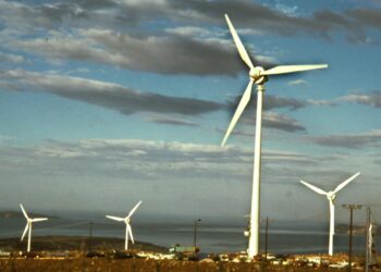 ΔΕΗ Ανανεώσιμες: Προσθήκη 1,5-2 GW ΑΠΕ το χρόνο – Επενδύσεις 24,2 δισ. ευρώ έως το 2030
