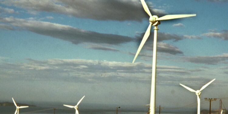 ΔΕΗ Ανανεώσιμες: Προσθήκη 1,5-2 GW ΑΠΕ το χρόνο – Επενδύσεις 24,2 δισ. ευρώ έως το 2030