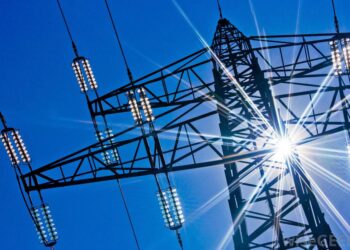 Ρεύμα: Στα ύψη οι τιμές με υποχώρηση των ΑΠΕ και πρωτιά του φυσικού αερίου