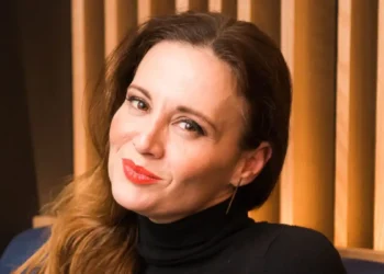 Αγγελική Λάμπρη: «Όταν χώρισα δεν είχα δουλειά, έπρεπε να κάνω το σπίτι μου Airbnb για να “τη βγάλω”»