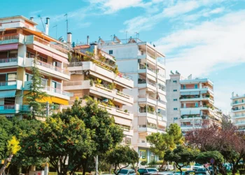 Λιγοστεύουν κι άλλο τα διαθέσιμα σπίτια για ενοίκιο στην Αθήνα: Από 10% έως 26,9% μείωση μέσα σε ένα χρόνο