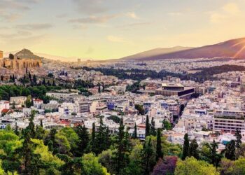 Πότε χάνουν τη φοροαπαλλαγή όσοι μεταφέρουν τη φορολογική κατοικία τους στην Ελλάδα