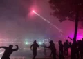 Αλβανία: Πεδίο μάχης τα Τίρανα – Χημικά, πύρινα οδοφράγματα και κυνηγητό γύρω από το υπουργείο Παιδείας