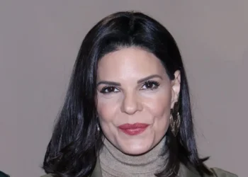 Μαρίνα Ασλάνογλου: «Πέρασα ένα αυτοάνοσο και έχασα τα μαλλιά μου, ήμουν με περούκα πέρυσι εδώ»