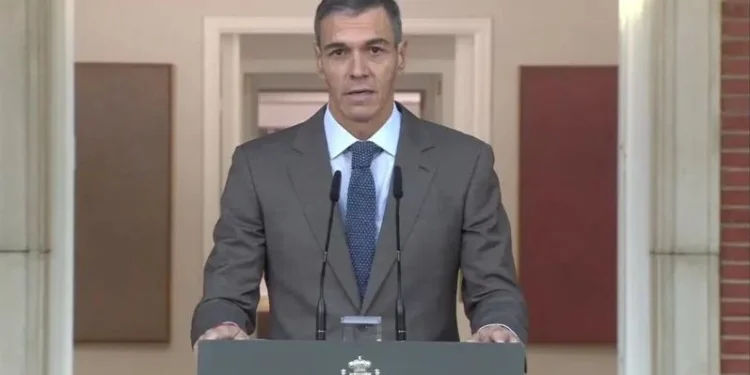 Ο Σάντσεθ ανακοίνωσε πρόωρες εκλογές στην Ισπανία για τις 29 Νοεμβρίου