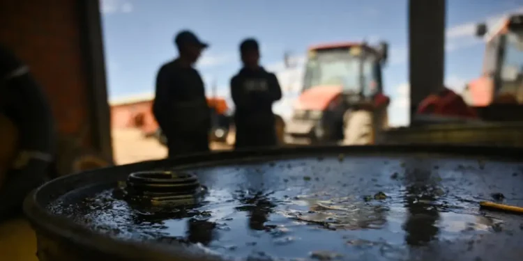 Κοντά στα 107 δολάρια το Brent, στα 87 ευρώ το φυσικό αέριο εν μέσω κλιμάκωσης της έντασης στη Μέση Ανατολή