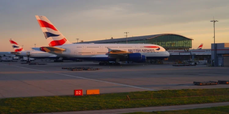 Τρόμος σε πτήση της British Airways: Το αεροπλάνο έχασε 27.000 πόδια μέσα σε επτά λεπτά και έκανε αναγκαστική προσγείωση στο Χίθροου