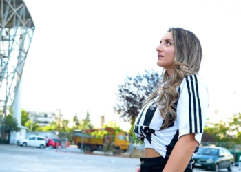 The Voice: Συγκίνησε η κόρη του Στέφανου Μπορμπόκη – Ερμήνευσε το «Ζητάτε να σας πω»