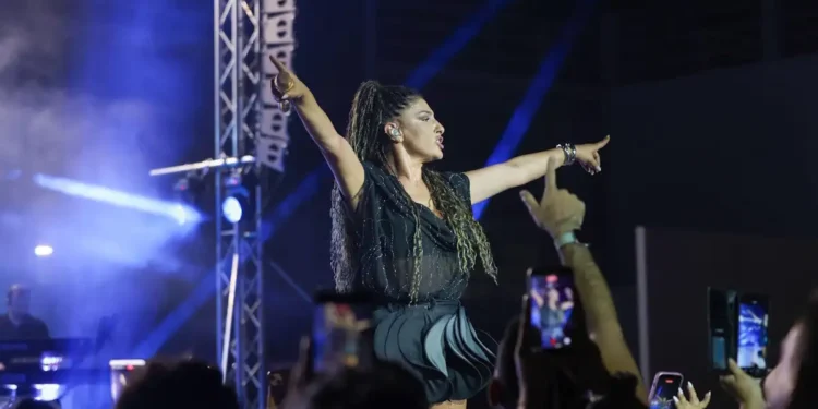 The Voice: Ξέσπασε η Έλενα Παπαρίζου με το bullying για τα κιλά της – «Το ‘χω φάει με το φτυάρι, δεν το δέχομαι»