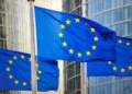 Συναγερμός στην Ευρωζώνη για τα ομόλογα: Σε υψηλά 25ετίας το κόστος δανεισμού στη Γαλλία, γιατί δεν παρεμβαίνει η ΕΚΤ