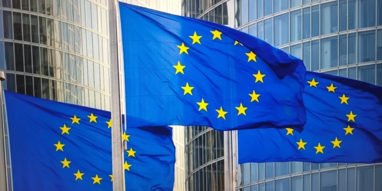 Συναγερμός στην Ευρωζώνη για τα ομόλογα: Σε υψηλά 25ετίας το κόστος δανεισμού στη Γαλλία, γιατί δεν παρεμβαίνει η ΕΚΤ