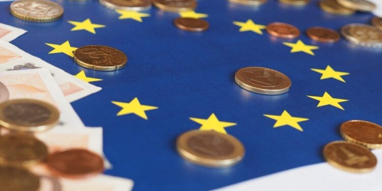 Επιβράδυνση για την επιχειρηματική δραστηριότητα της Ευρωζώνης τον Οκτώβριο – Η Γαλλία φρέναρε τον PMI