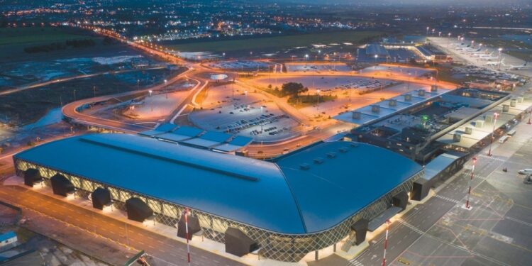 Fraport Greece: Άνοδος 4,2% στην επιβατική κίνηση – Στα 5,7 εκατ. οι επιβάτες τον Σεπτέμβριο
