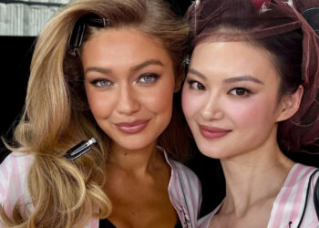 Gigi Hadid: Το φωτογραφικό άλμπουμ της Victoria’s Secret – Όσα έγιναν πίσω από την πασαρέλα
