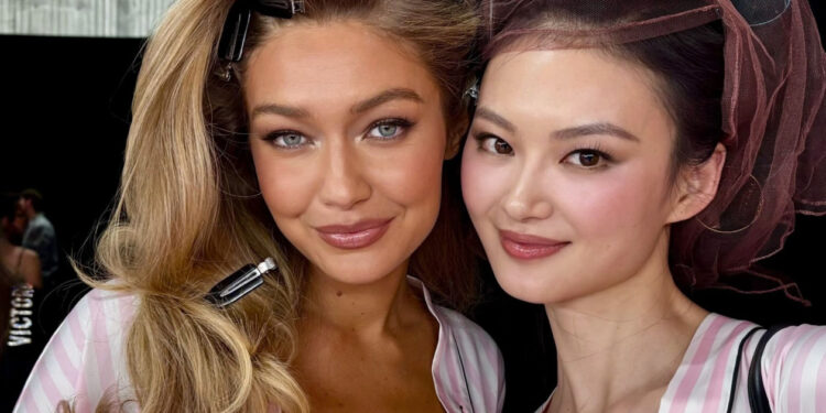 Gigi Hadid: Το φωτογραφικό άλμπουμ της Victoria’s Secret – Όσα έγιναν πίσω από την πασαρέλα