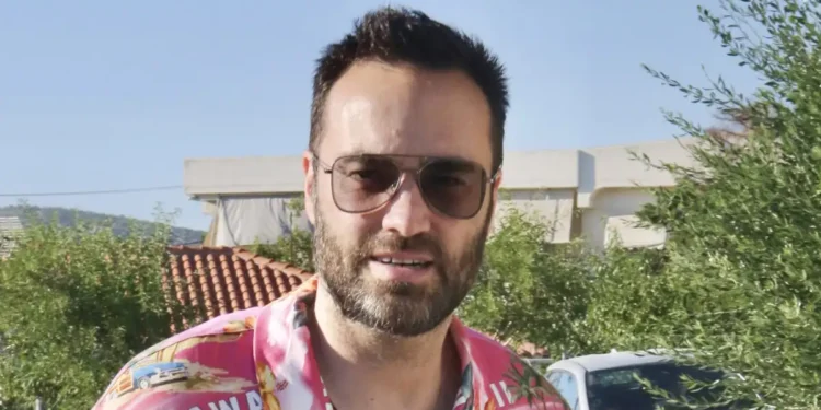 Κώστας Φραγκολιάς: Άννα Βίσση και Νίκος Καρβέλας με έχουν βάλει σπίτι τους, μου κάνει εντύπωση όλο αυτό