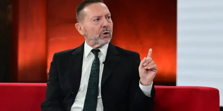 Στουρνάρας: «Αφανής φόρος» στις επενδύσεις η γραφειοκρατία και η αργή Δικαιοσύνη