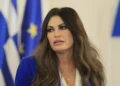 Ο Λευκός Οίκος ζήτησε από την Κίμπερλι Γκιλφόιλ να παραιτηθεί: «Της ευχόμαστε καλή επιτυχία»
