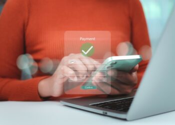Εκτοξεύθηκαν οι απάτες στις άμεσες μεταφορές χρημάτων – Τι φταίει για την άνοδο 95% στα περιστατικά το 2025