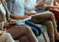 Ανεργία δύο ταχυτήτων: 717.926 στη ΔΥΠΑ, 350.800 στην ΕΛΣΤΑΤ – Πού «χάνονται» 367.126 άνθρωποι