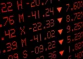 Χρηματιστήρια: Βαραίνει το κλίμα στην Αθήνα λόγω τραπεζών – Επιφυλακτικότητα στις ευρωαγορές
