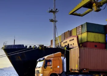 ΕΛΣΤΑΤ: Αύξηση 3,6% στο εμπορικό έλλειμμα τον Αύγουστο – Στα 4.261,1 εκατ. ευρώ οι εξαγωγές