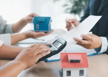 ΣτΕ: «Κόκκινη κάρτα» στο Δημόσιο για κατασχέσεις μοναδικής κατοικίας χωρίς έλεγχο για άλλη περιουσία