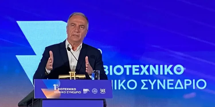 Οι τρεις άξονες του υπουργείου Ανάπτυξης για τη στήριξη των μικρομεσαίων επιχειρήσεων