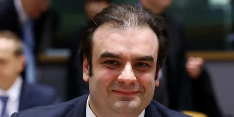 Πιερρακάκης για προϋπολογισμό: Αστάθμητος ο πληθωρισμός – Αυξήσεις αποδοχών 3,9% το 2027