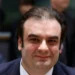 Πιερρακάκης για προϋπολογισμό: Αστάθμητος ο πληθωρισμός – Αυξήσεις αποδοχών 3,9% το 2027