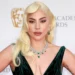 Η Lady Gaga έχει προσαρμοστεί απόλυτα στον ρόλο της μητέρας, λατρεύει να τραγουδά στην κόρη της, λέει πηγή