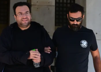 Ο Λύτρας ανέλαβε την υπεράσπιση του Φίλιππου Καμπούρη: Αρνείται ότι έχει διαπράξει απάτη, θα απολογηθούμε την Κυριακή, δήλωσε