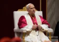 Πάπας Λέων ΙΔ’: Τι είναι το αδενοκαρκίνωμα του πνεύμονα με το οποίο διαγνώστηκε