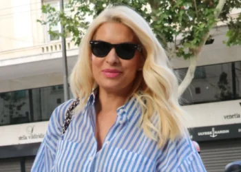 Ελένη Μενεγάκη: Φθινοπωρινή απόδραση μαζί με τον Μάκη Πανταζόπουλο στη Γαλλία