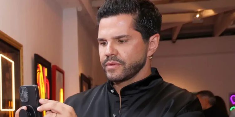 Ο Γιώργος Τσαλίκης έπεσε θύμα επίθεσης – Του έσπασαν το αυτοκίνητο με πέτρα