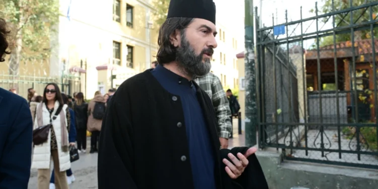 Ομόφωνα αθώος ο πατέρας Αντώνιος για την υπόθεση της Κιβωτού του Κόσμου στα Ιωάννινα