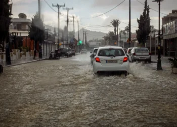 Η Ρόδος μετρά τις πληγές της από την κακοκαιρία, έλεγχοι σε όλα τα σχολεία πριν επιστρέψουν οι μαθητές