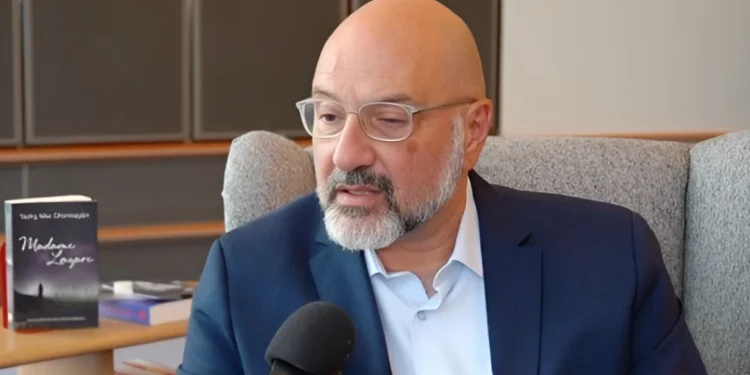 Σάκης Αρναούτογλου: Η μητέρα μου είχε Αλτσχάιμερ και έφτασε 24 κιλά, είναι σοκαριστικό γιατί δεν μπορούσες να την αναγνωρίσεις
