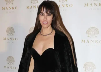 Σαλίνα Γαβαλά: Έγινα ο μπαμπάς, η μαμά και ο σύντροφος του εαυτού μου