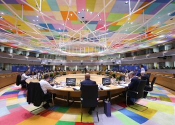 Ευρωπαϊκό Συμβούλιο: Tον Νοέμβριο το «β΄ημίχρονο του αγώνα» για ευελιξία και νέα στήριξη για τα καύσιμα